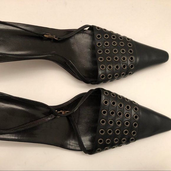 BURBERRY PORSUM BLACK LEATHER SHOE WITH HEEL  AND GROMIT FRONT DETAIL - Picture 1 of 12